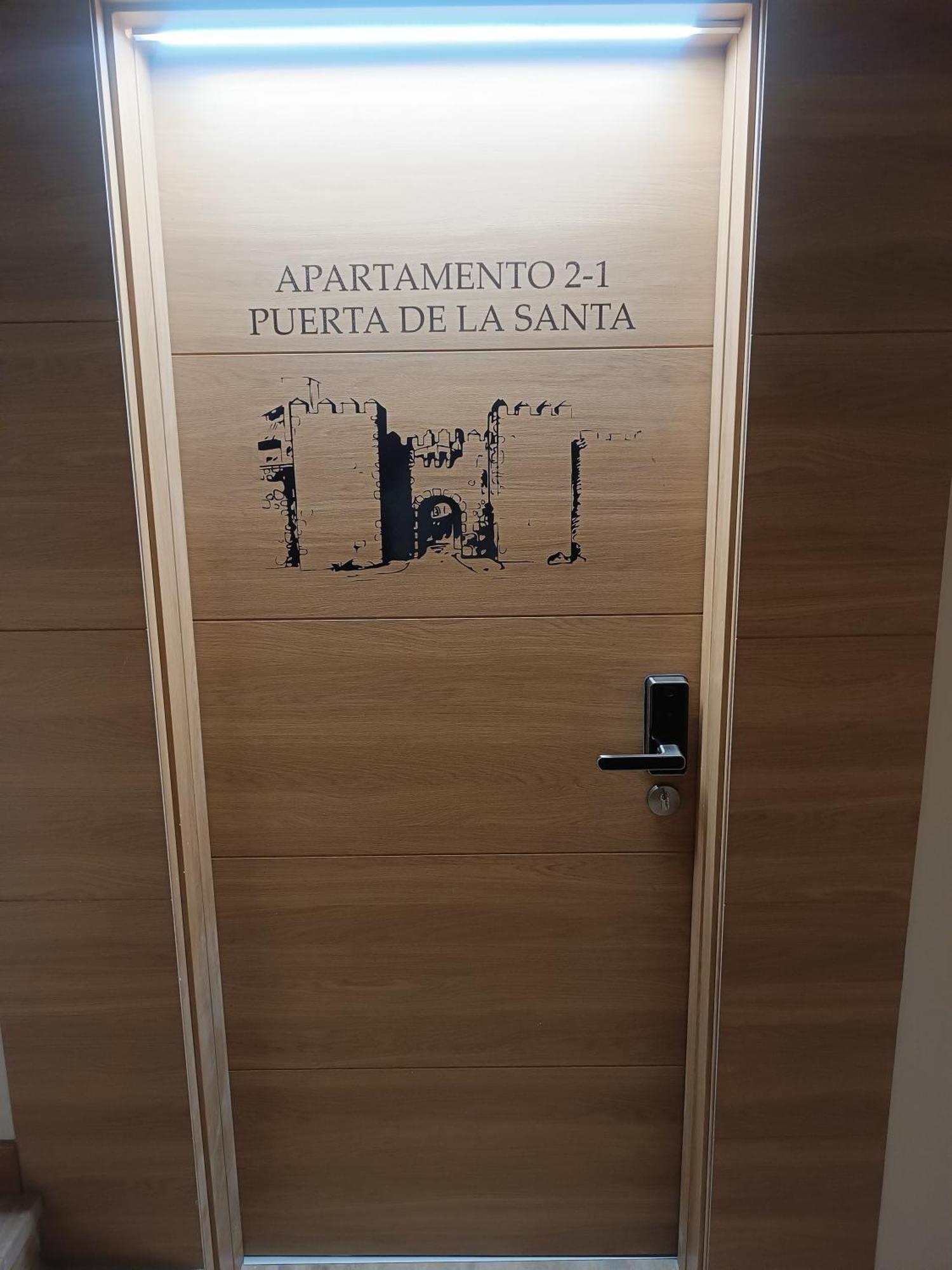 Apartamentos Turisticos Avila Puerta De La Santa 2-1 Exterior foto